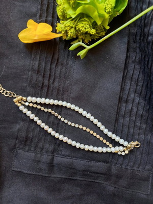 Bracelet pearls used