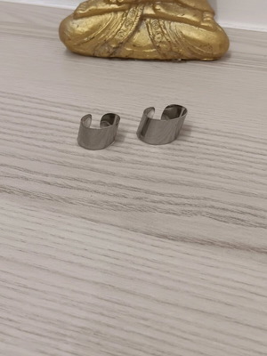 Ilianas.com steel ring set like new
