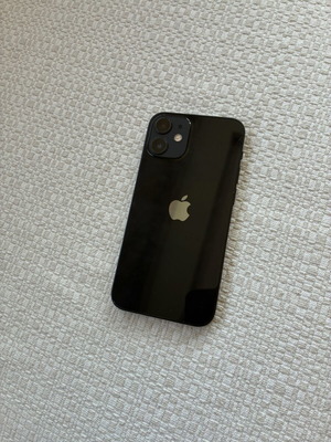 Apple iPhone 12 Mini 128GB черен