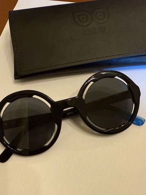 Urban Owl sunglasses like new, black