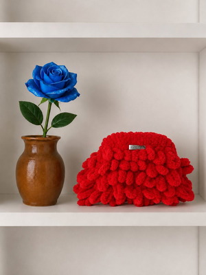 Puffy handmade red handbag like new