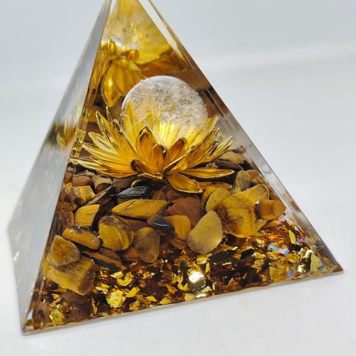 Orgonite pyramid with natural amethyst like new 5.5cm