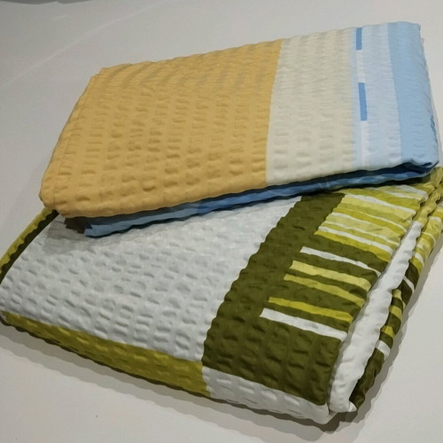 Single duvet covers like new, pack of two with special fabric