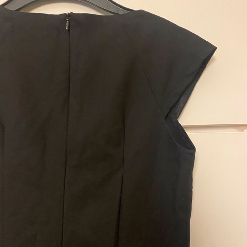 Midi black dress with nice neckline cut