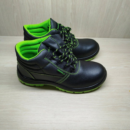 Ergoline safety boots new with steel toe and anti-slip sole