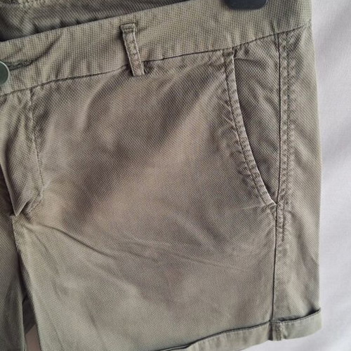 United Colors of Benetton Khaki Micro Stripe Chino Shorts Small like new