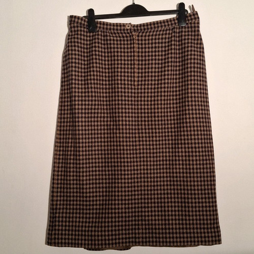 Checked skirt like new, dark brown with blue, alpha line, size L