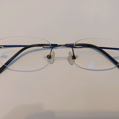 Titanium eyeglass frame used, blue color