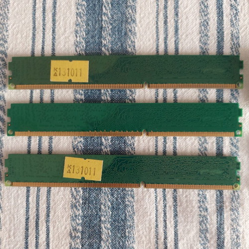 Kingston DDR3 RAM memory pack of 5 pieces 1 GB and 2 GB used