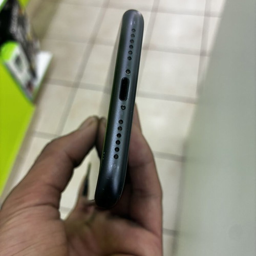 iPhone 11 black 128GB used in good condition