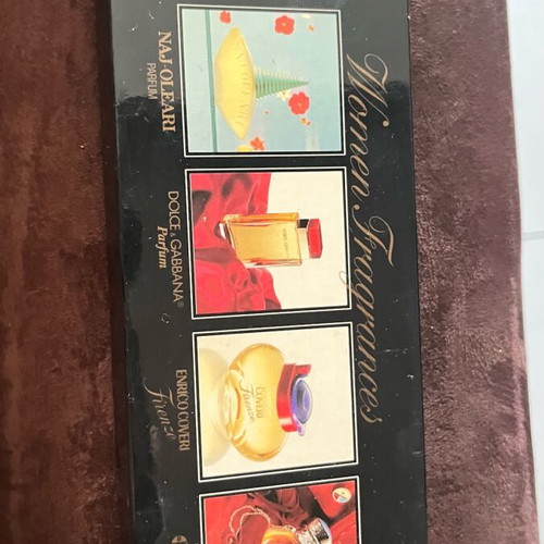 Women Frangrances sample case used