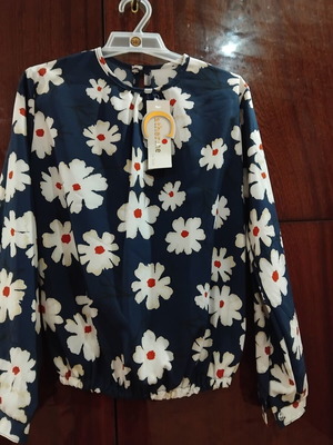 Catherine for Kids long sleeve blouse with daisy print, size 140