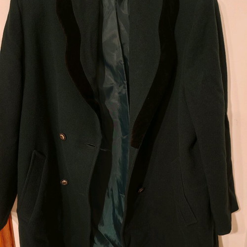 Women's coat like new, dark green, size 52