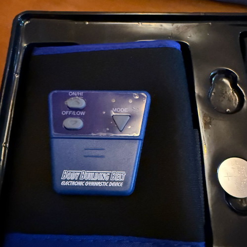Body Building Belt electronic slimming and toning device used