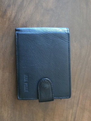 Vera Pelle wallet black like new, genuine leather