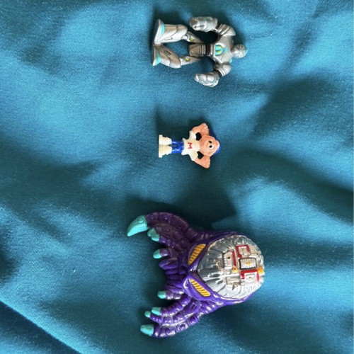 Mighty Max horror head against robot droid invader set like new with 3 figures