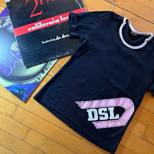 Vintage t-shirt with unique back like new, black size M