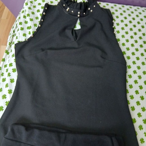 Black women's top and skirt like new, sizes M and L