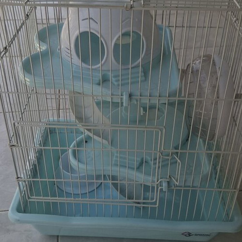 Hamster cage like new