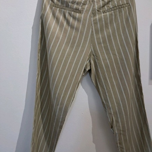 Pants with small defect on belt fabric, comfortable and light
