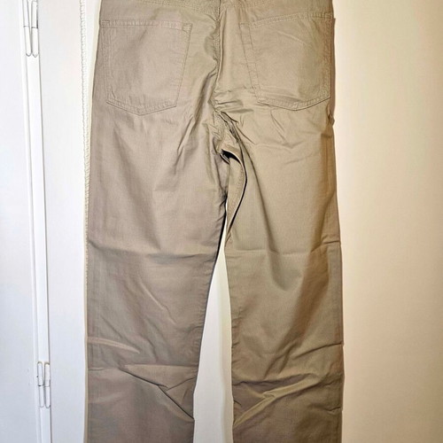 HUGO BOSS men's beige pants size M like new