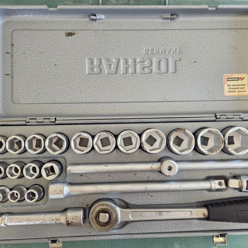 Rahsol socket wrench set like new