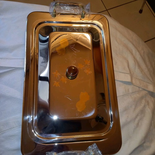 Serving trays set of 3 with gilded designs like new