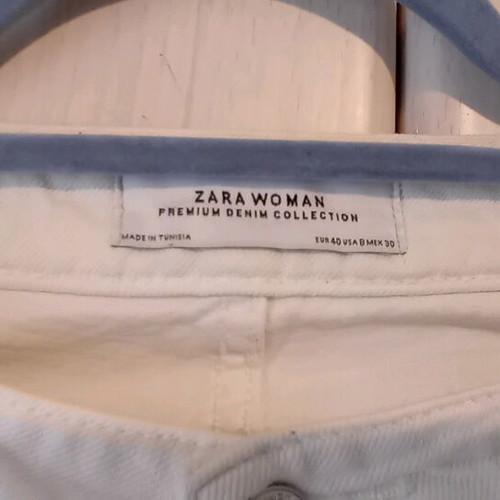 Zara crop marine white denim pants size 40 used with distressed detail