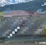  Μονοκατοικία πετρινη