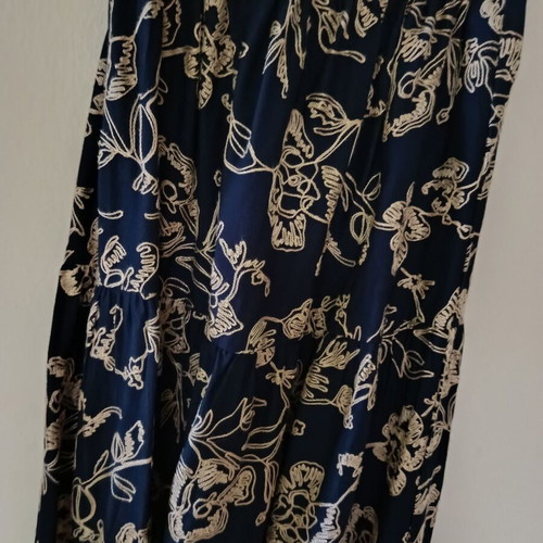 Maxi brocade skirt like new, blue and white