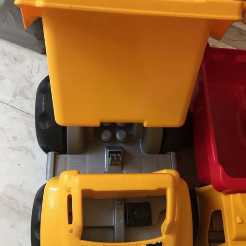 Mega Bloks CAT Large Dump Truck with Trailer and Building Blocks