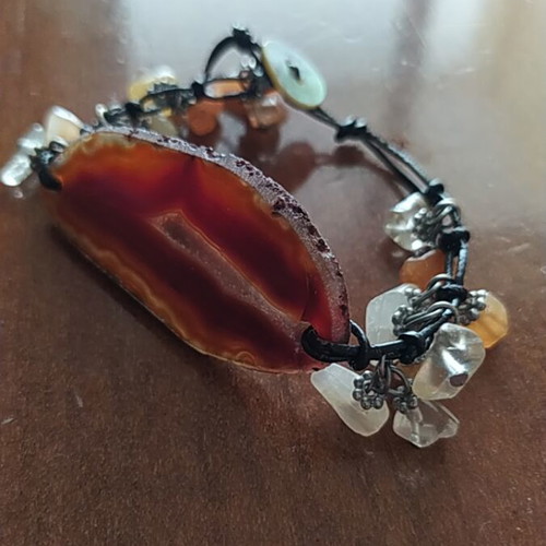 Bracelet with semiprecious stones like new, modern elegant