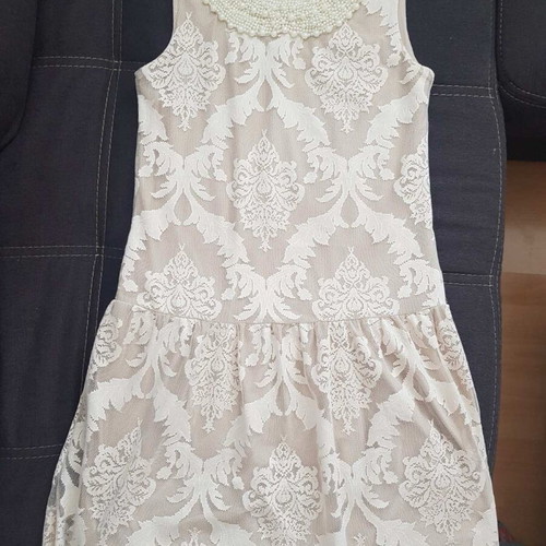 Benetton women's lace dress with pearls around neckline like new, size 34/XS