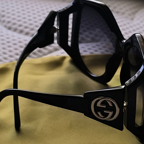 Gucci sunglasses GG0875S 001 62 new, black acetate