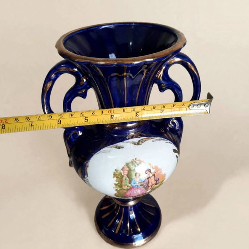 Vintage amphora vase made in Italy, cobalt blue with gold and Fragonard scene