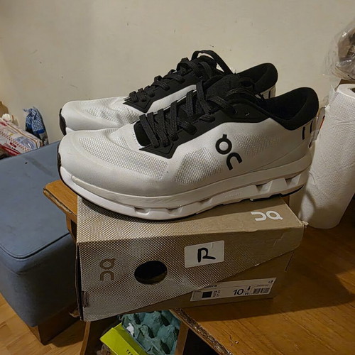 On Cloudzone sneakers like new, size 42, black and white