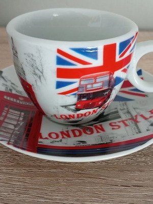 London Style Coffee or Greek Cup Set of 4 Like New