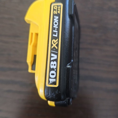 DeWalt DCL510 Compact Rechargeable LED Flashlight 12V Li-ion 130 Lumens without Charger