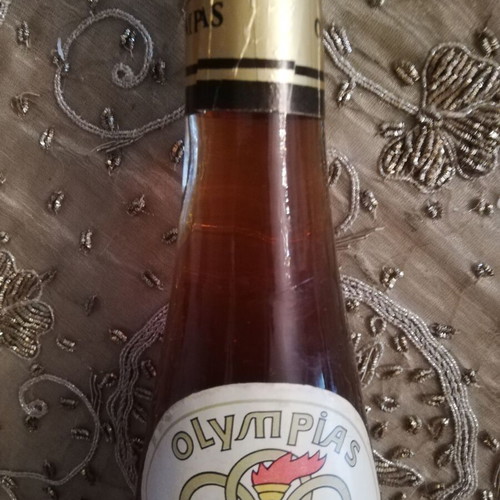 Collectible wine bottle 1976 like new