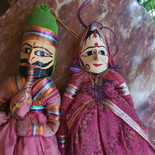 Indian couple dolls like new, 68cm man and 58cm woman
