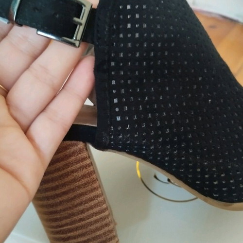 Women's sandals like new, black castor size 37