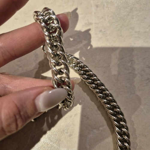 Chunky chain necklace like new, green and silver tones