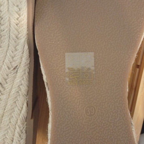 Platform sandals size 40 new, beige