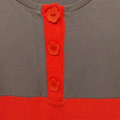 Dina khaki dress XL with short sleeves and decorative buttons like new