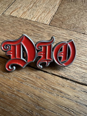 Dio pin badge