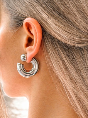 Silver Bold Earrings with Versatile Style New