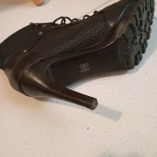 Calvin Klein boots like new, narrow fit, size 37, black