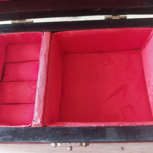 Vintage wooden jewelry box