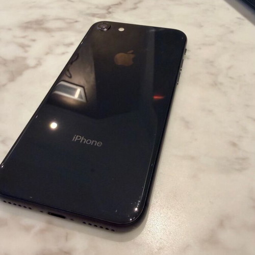 iPhone 8 128GB like new, black