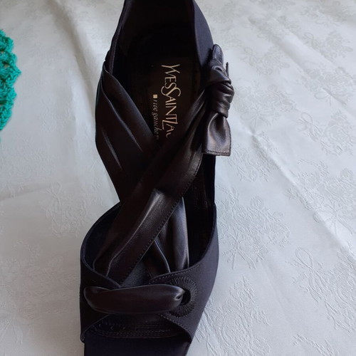Yves Saint Laurent Black Pumps New Size 38